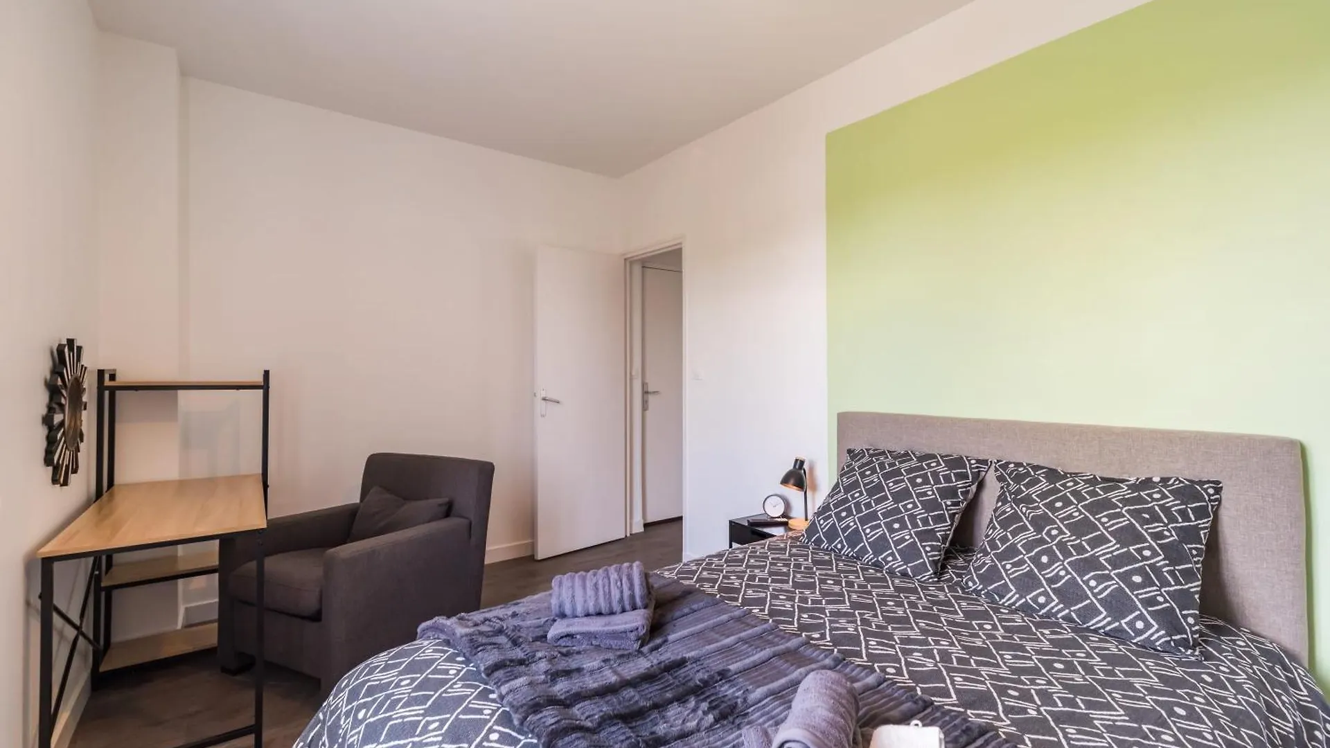 Appartement Au Coeur De Guingamp 0*,